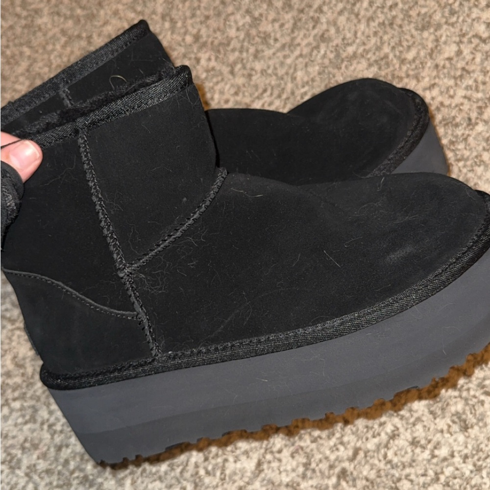 UGG classic mini platform black boot size 7